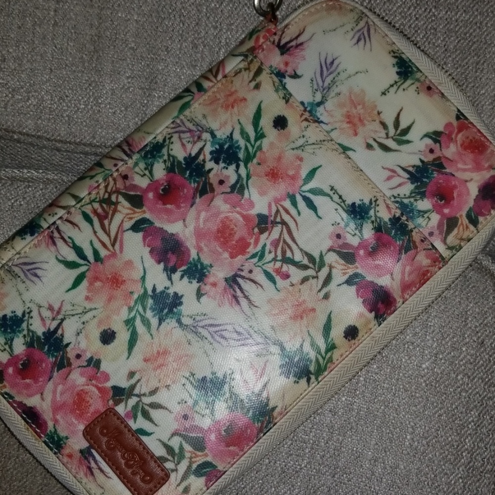 Playa travel wallet